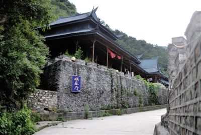 一處仿古“娛樂(lè)廳”位于山莊深處。