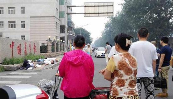 陳建國看來，那7個(gè)鄉(xiāng)親會(huì)選擇喝農(nóng)藥，他并不意外。