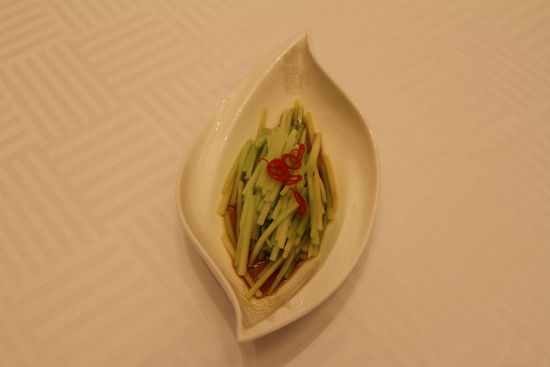 白灼翠芥蘭。 花惠生 供圖
