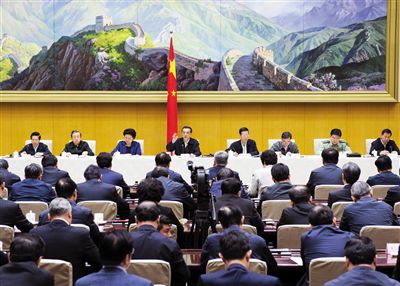 5月12日，國務(wù)院召開推進(jìn)簡政放權(quán)放管結(jié)合職能轉(zhuǎn)變工作電視電話會議，李克強總理發(fā)表講話。新華社記者
