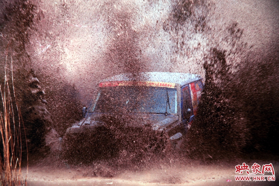 賽車的世界、更是男人的世界。圖為部分參展攝影作品。