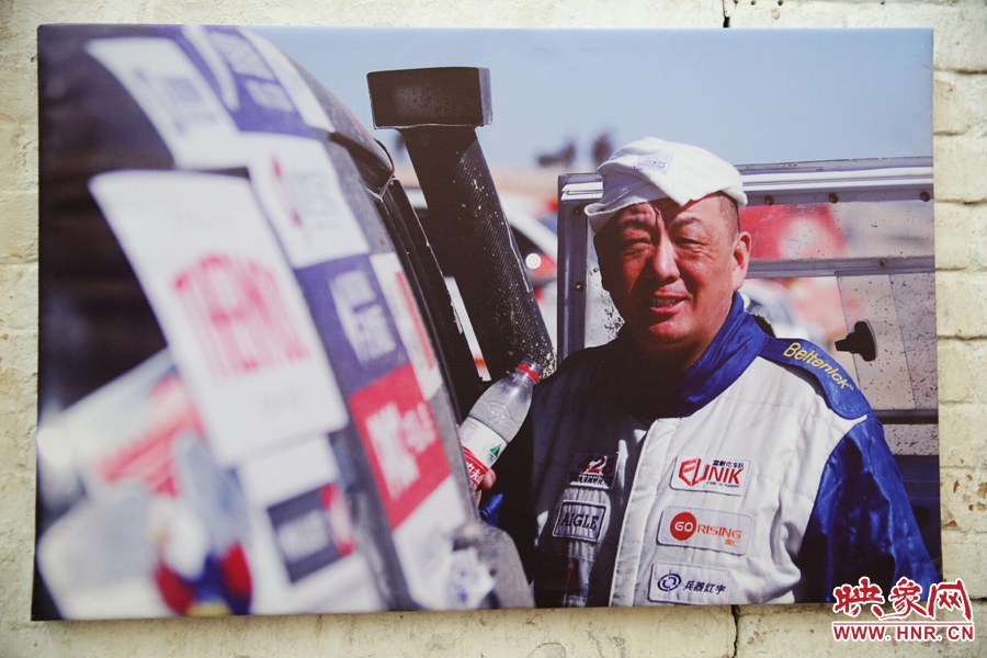 賽車的世界、更是男人的世界。圖為部分參展攝影作品。