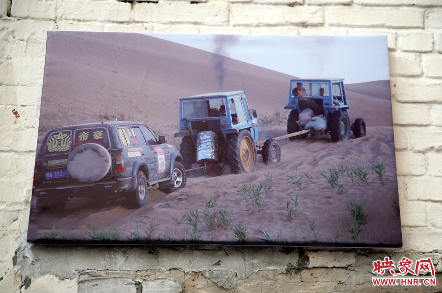 賽車的世界、更是男人的世界。圖為部分參展攝影作品。