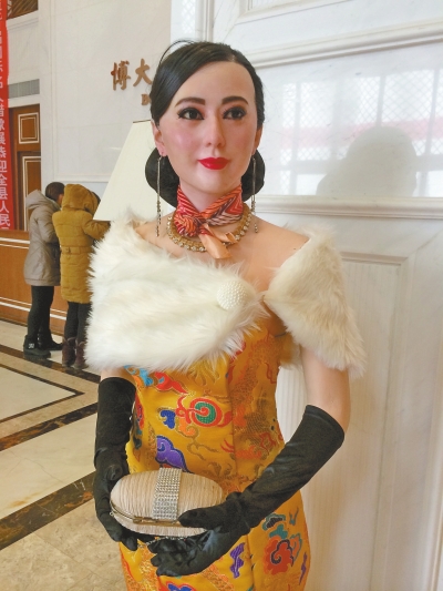 若不是這身似是而非的衣服，你能認(rèn)出這是范冰冰嗎？