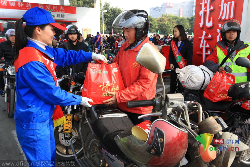 今年廣東、廣西兩省共193座中石化油站將為返鄉(xiāng)車主提供“6+X”免費服務(wù)，并將為1萬名“返鄉(xiāng)摩騎”免
