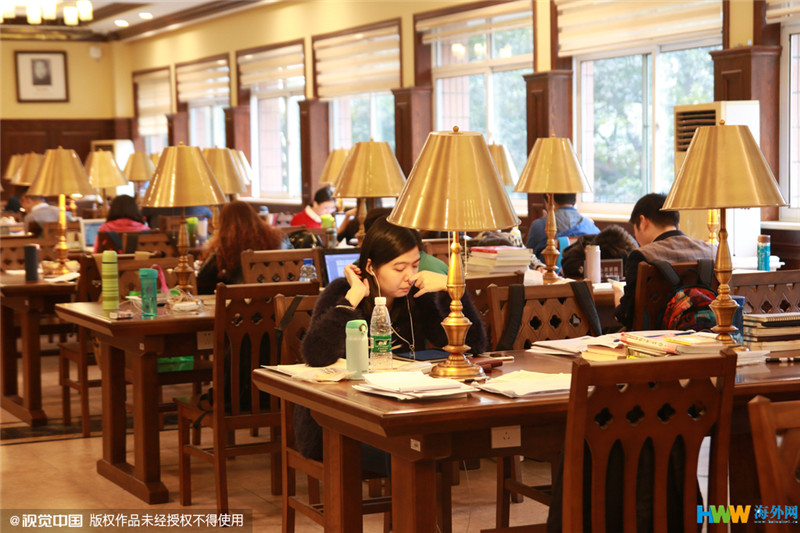 重慶大學(xué)改造翻新的“民國(guó)風(fēng)圖書館”走紅網(wǎng)絡(luò)，引得無數(shù)網(wǎng)友點(diǎn)贊