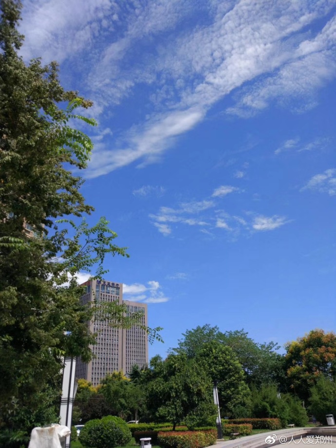 又被鄭州的藍天刷屏！隨便一拍就是手機壁紙