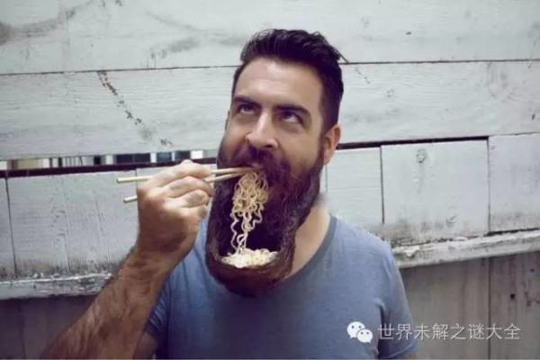 美國(guó)大叔有一把神奇的胡子：可以變成各種造型