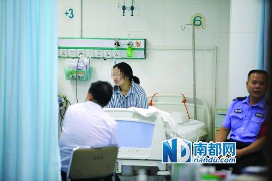 5月30日上午,跳橋女子獲救后被送往醫(yī)院救治,警方到場(chǎng)調(diào)查。南都記者 陳偉斌 攝