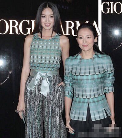 就算氣場絕對強大的貝嫂，跟張梓琳合影幾乎可以讓人忽視