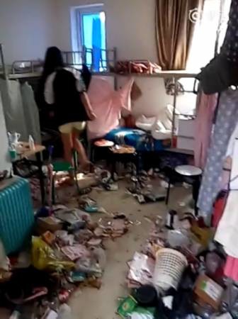 這個學(xué)校的男生宿舍火了！女同學(xué)都喊著要嫁