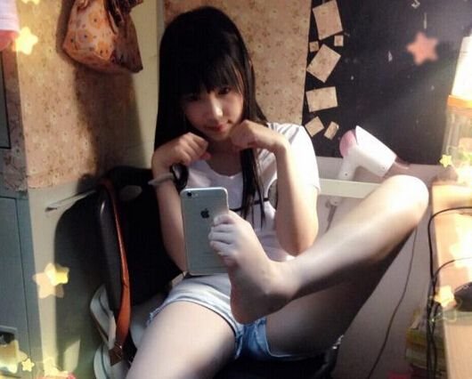 妹子們每周花至少五小時(shí)自拍，到底是為啥？