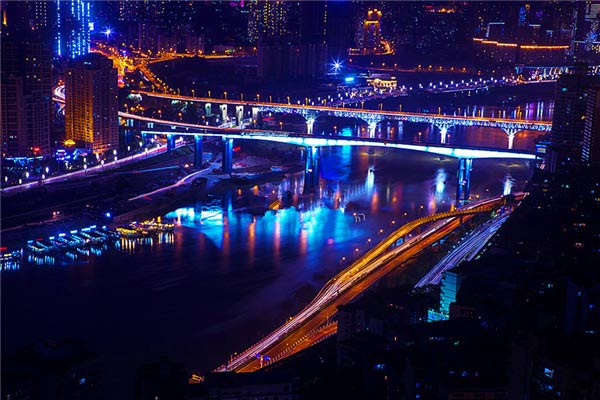 不要溫和地走進那個良夜 因為夜太美！