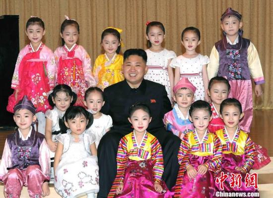 據(jù)朝中社5月30日?qǐng)?bào)道，朝鮮勞動(dòng)黨第一書(shū)記、朝鮮國(guó)防委員會(huì)第一委員長(zhǎng)、朝鮮人民軍最高司令官金正恩在兒