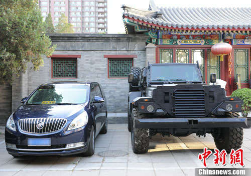 輕型聯(lián)合越野戰(zhàn)力與別克GL8商務MPV車對比。張龍云攝