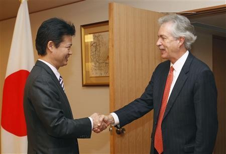 10月15日上午，日本外相玄葉光一郎與到訪的美國常務(wù)助理國務(wù)卿伯恩斯在日外務(wù)省舉行了會(huì)談。