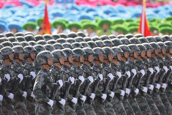 總體看，中國軍隊是稱職的，承擔了它對這個國家和人民的應有責任。