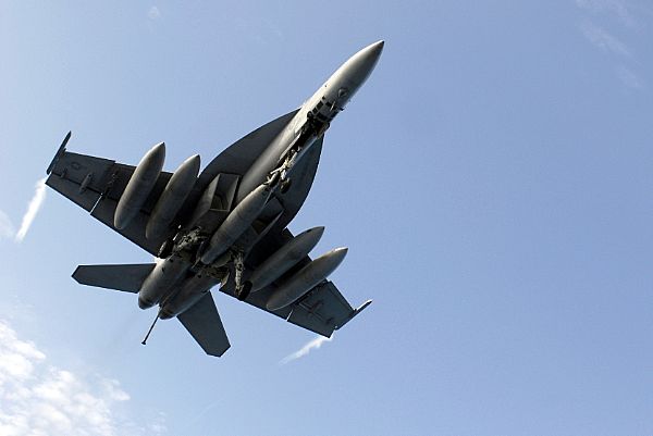 資料圖：美軍F/A-18艦載機(jī)。