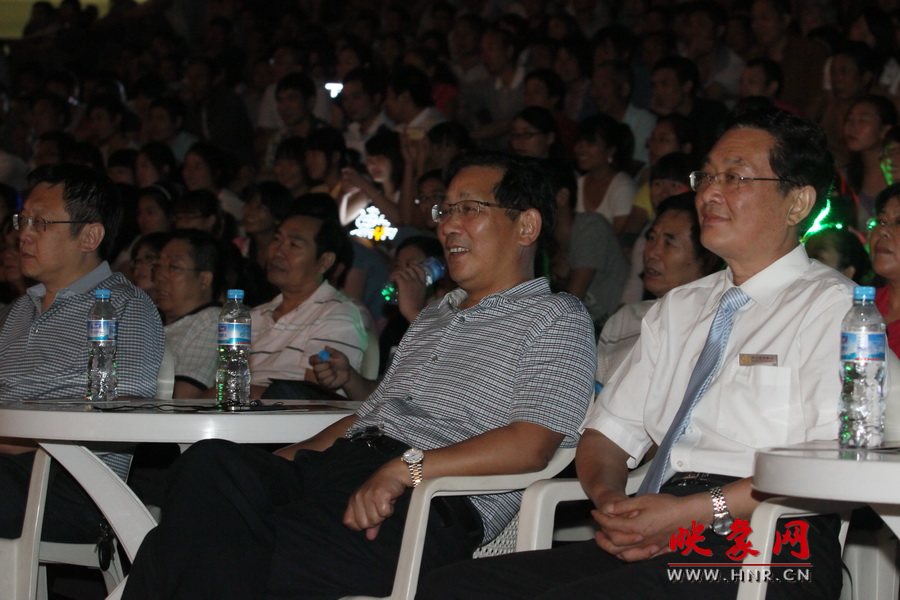 河南人民廣播電臺(tái)聲動(dòng)中原頻率推介會(huì)---舞動(dòng)青春篇