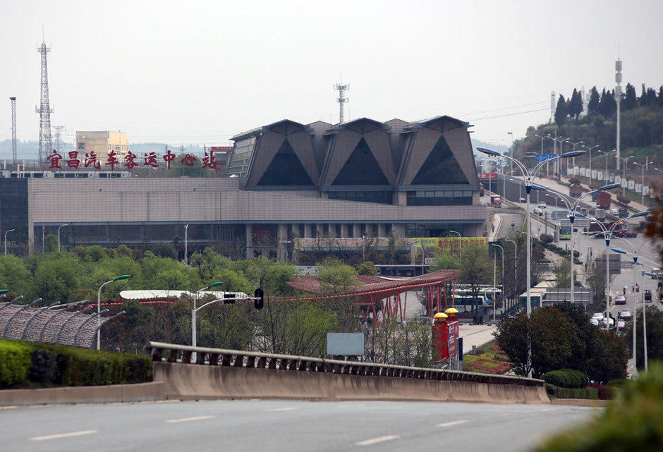 宜昌客運(yùn)站造型似棺材