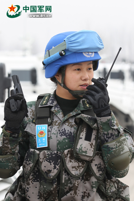 中國(guó)首支維和步兵營(yíng)女兵班精彩亮相