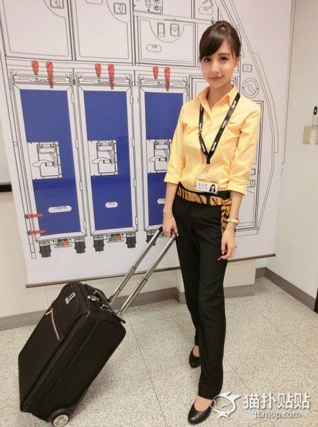 空中最美女子！虎航空姐Rita Kao 大秀比基尼照
