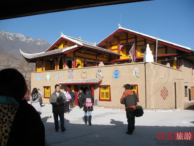 九寨溝是少數(shù)民族聚居地