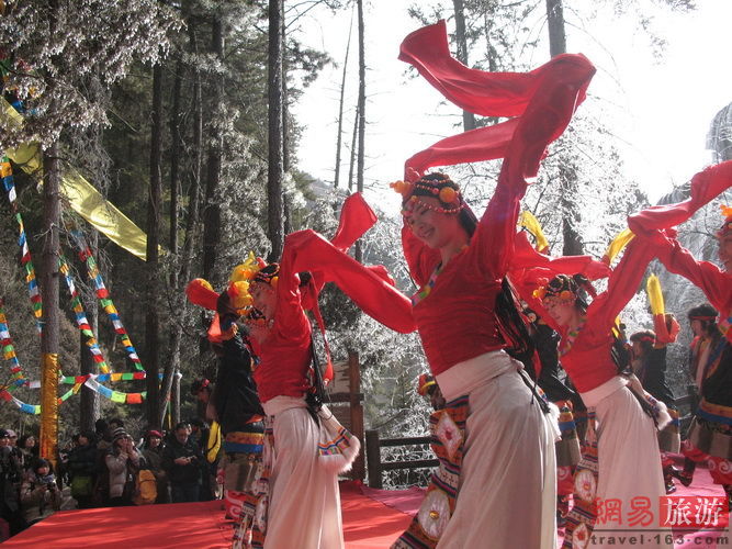 九寨溝是少數(shù)民族聚居地